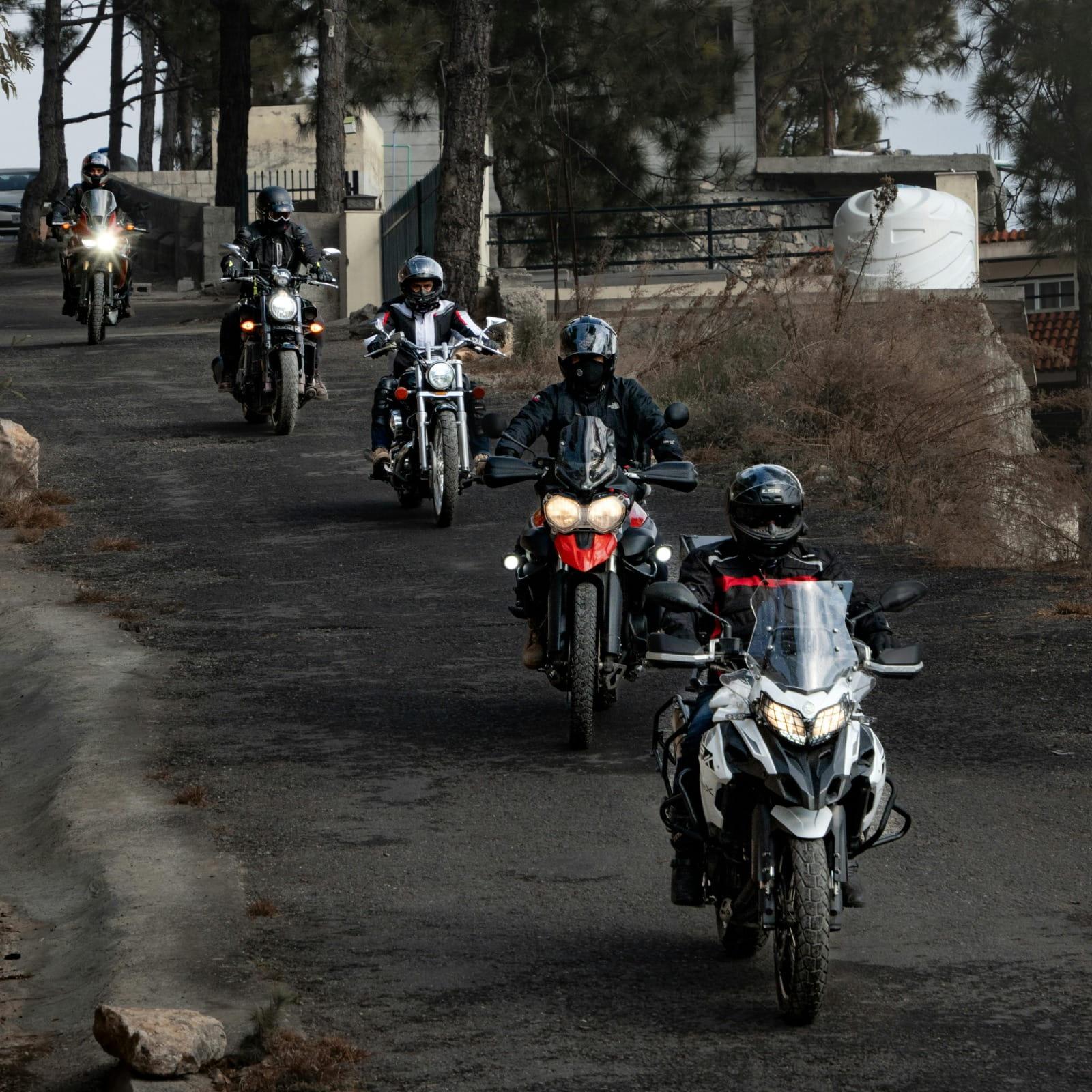 Offbeat Kashmir Bike Adventure – 4 Days